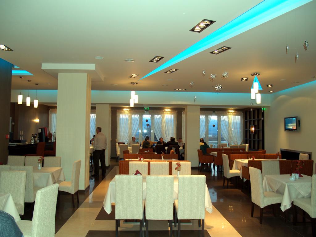 Ioannou Resort Ptolemaida Buitenkant foto